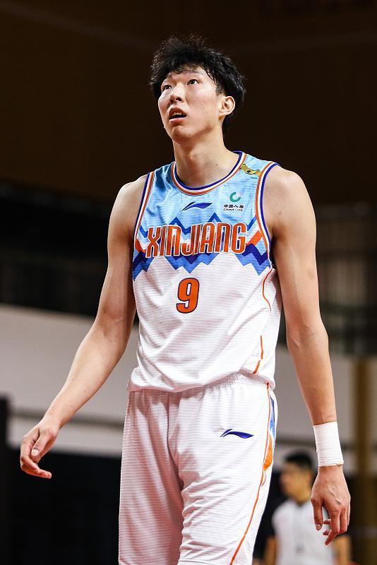 最后时刻新疆广汇备战中超，篮板制胜细节流出，目标明确，临场指挥获称赞(cba总决赛关键战今晚上演稠州众将再出发)