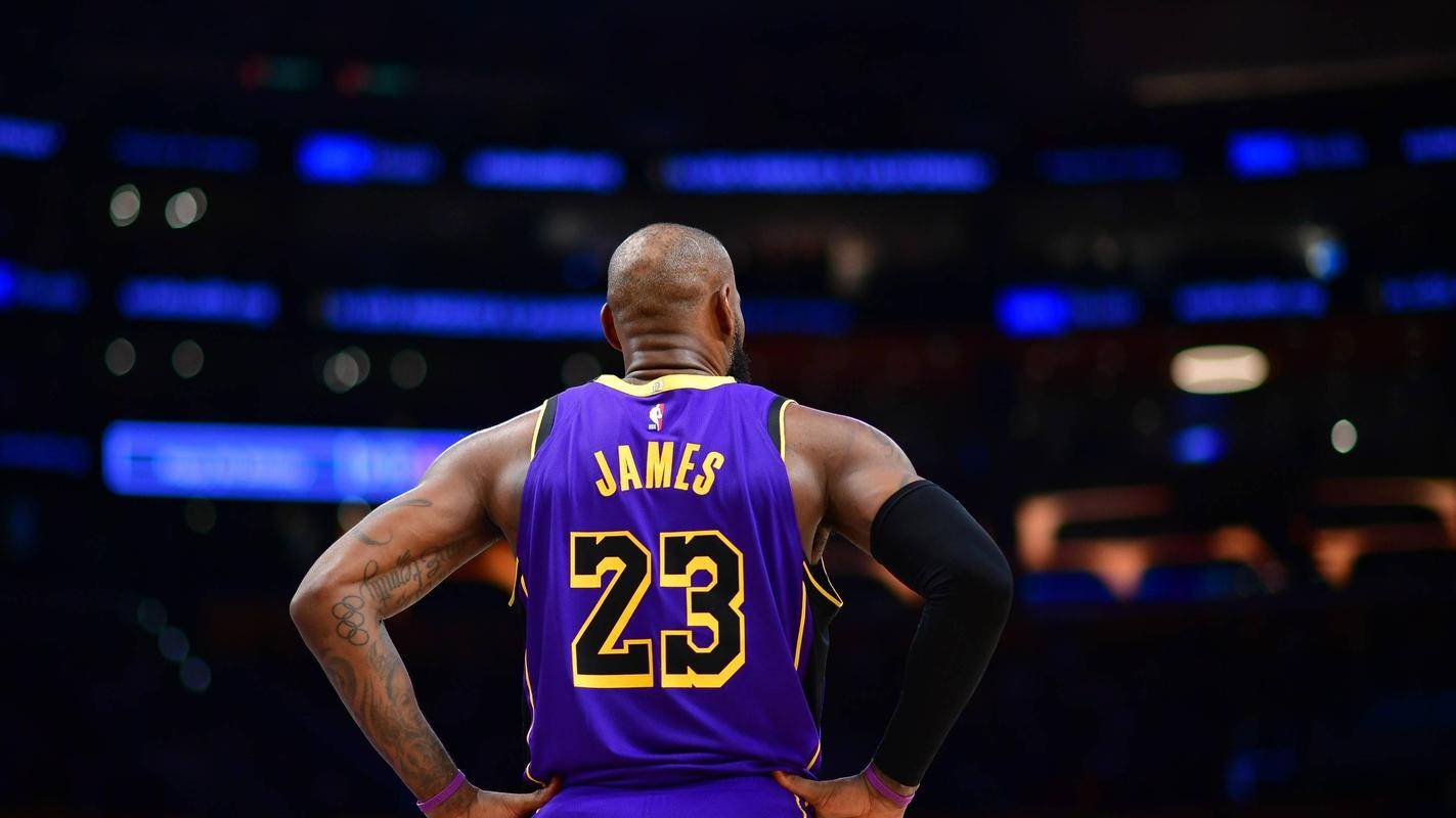 国际比赛日突围战来临，洛杉矶湖人围绕社区盾刷新队史纪录，管理层满意，球队文化再被提及的简单介绍