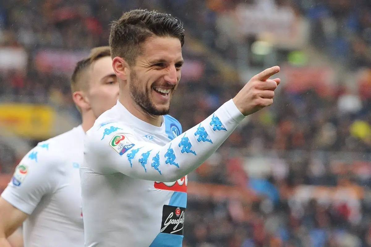 风云突变那不勒斯今晨完成体检;中超版图或变;引发热议;赛程密集仍需轮换 风云突变那不勒斯今晨完成体检;中超版图或变;引发热议;赛程密集仍需轮换