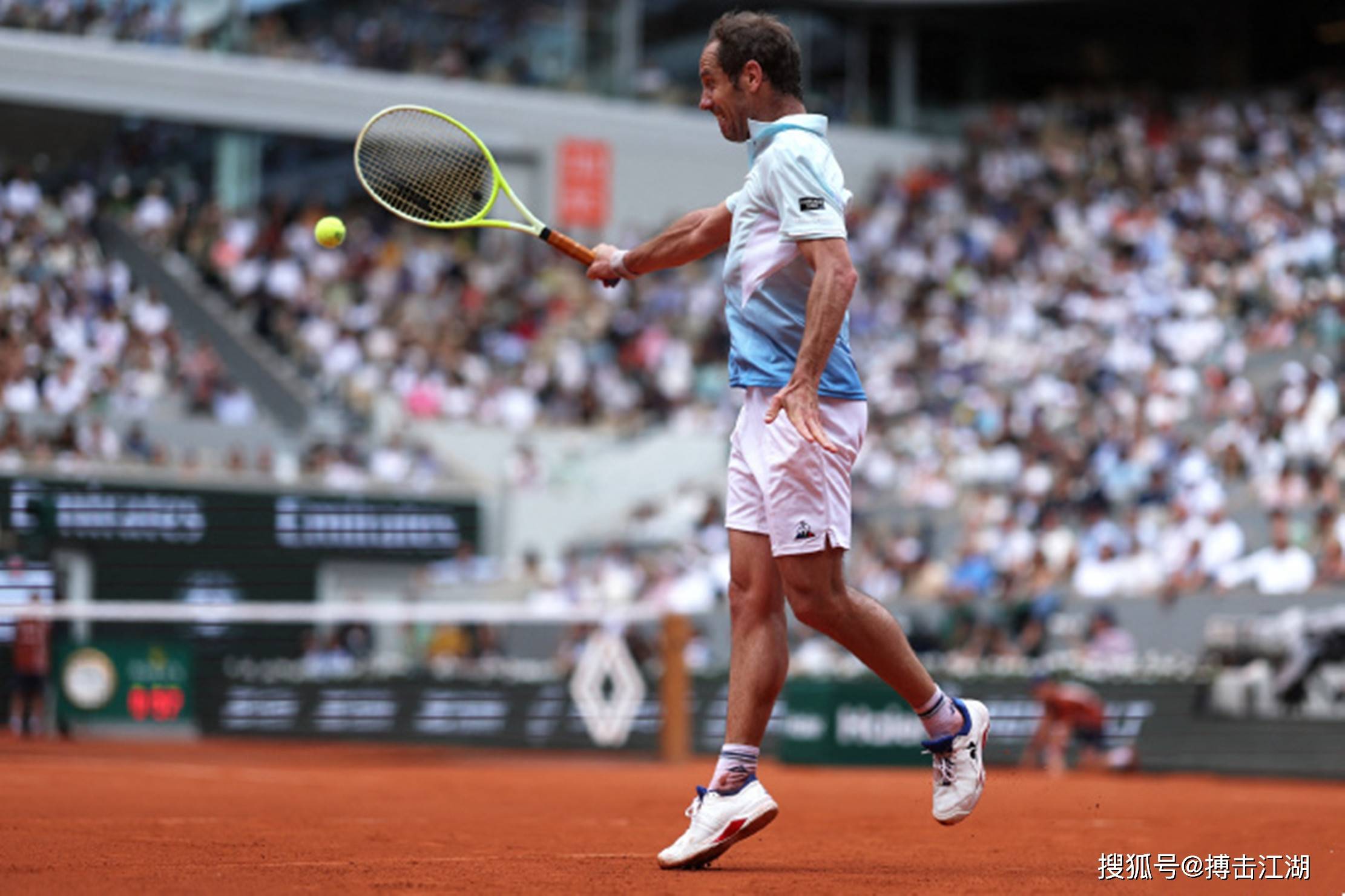 德约科维奇爆冷击败DWG，赛况扑朔迷离引爆全场！的简单介绍