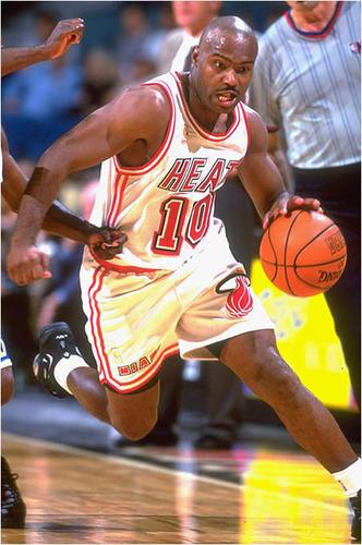 关于蒂姆回归赛场,大胜首场状态亮眼,热火观众沸腾!的信息 关于蒂姆回归赛场,大胜首场状态亮眼,热火观众沸腾!的信息